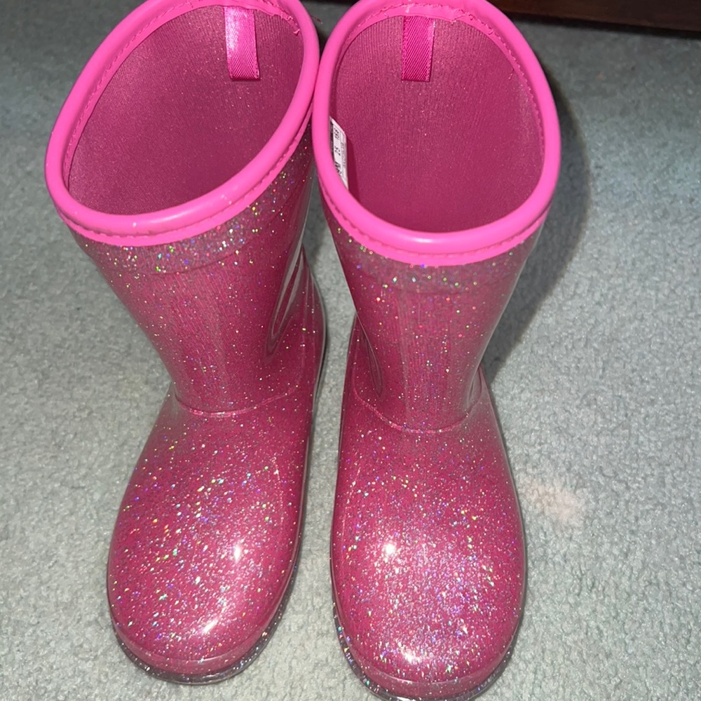 Carter’s hot pink sparkly rain boot size 9 toddler